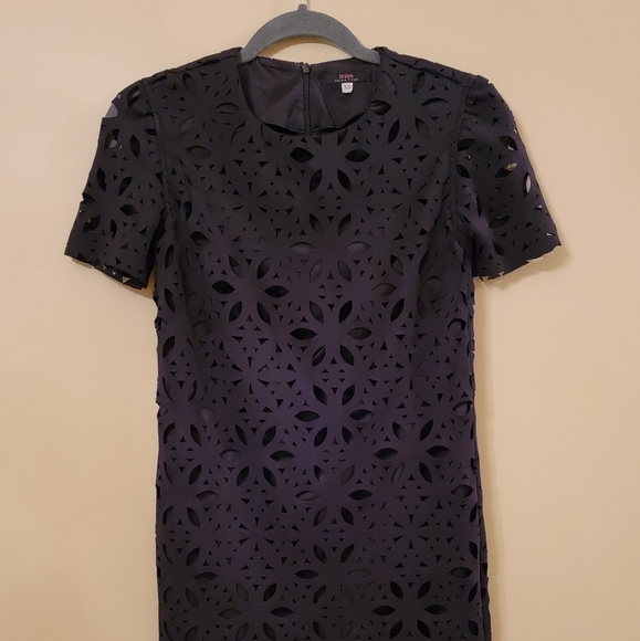 Little Black Dress Trina Turk Laser Cut Shift Dress - Picture 4 of 9